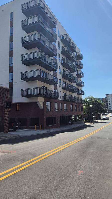 Novi Lofts storefront SW Union